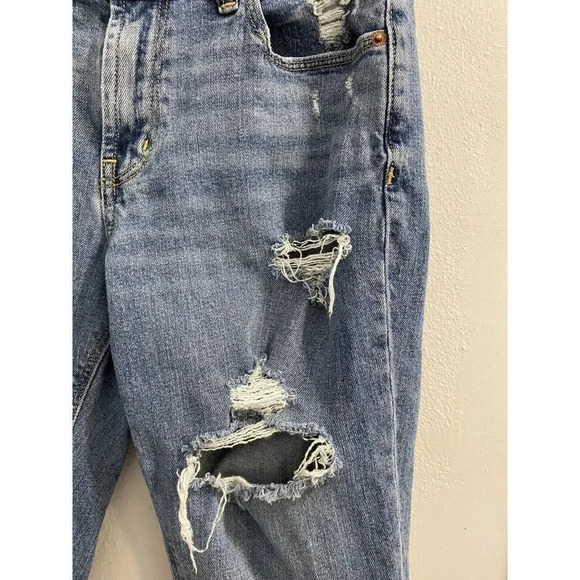OLD NAVY BOYFRIEND JEAN MIDRISE SIZE 6 - SUPER DISTRESSED - QUICK SHIPPING - Picture 4 of 12